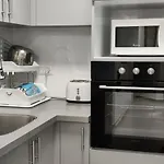 Dizengoff Penthouse Boutique Hostel